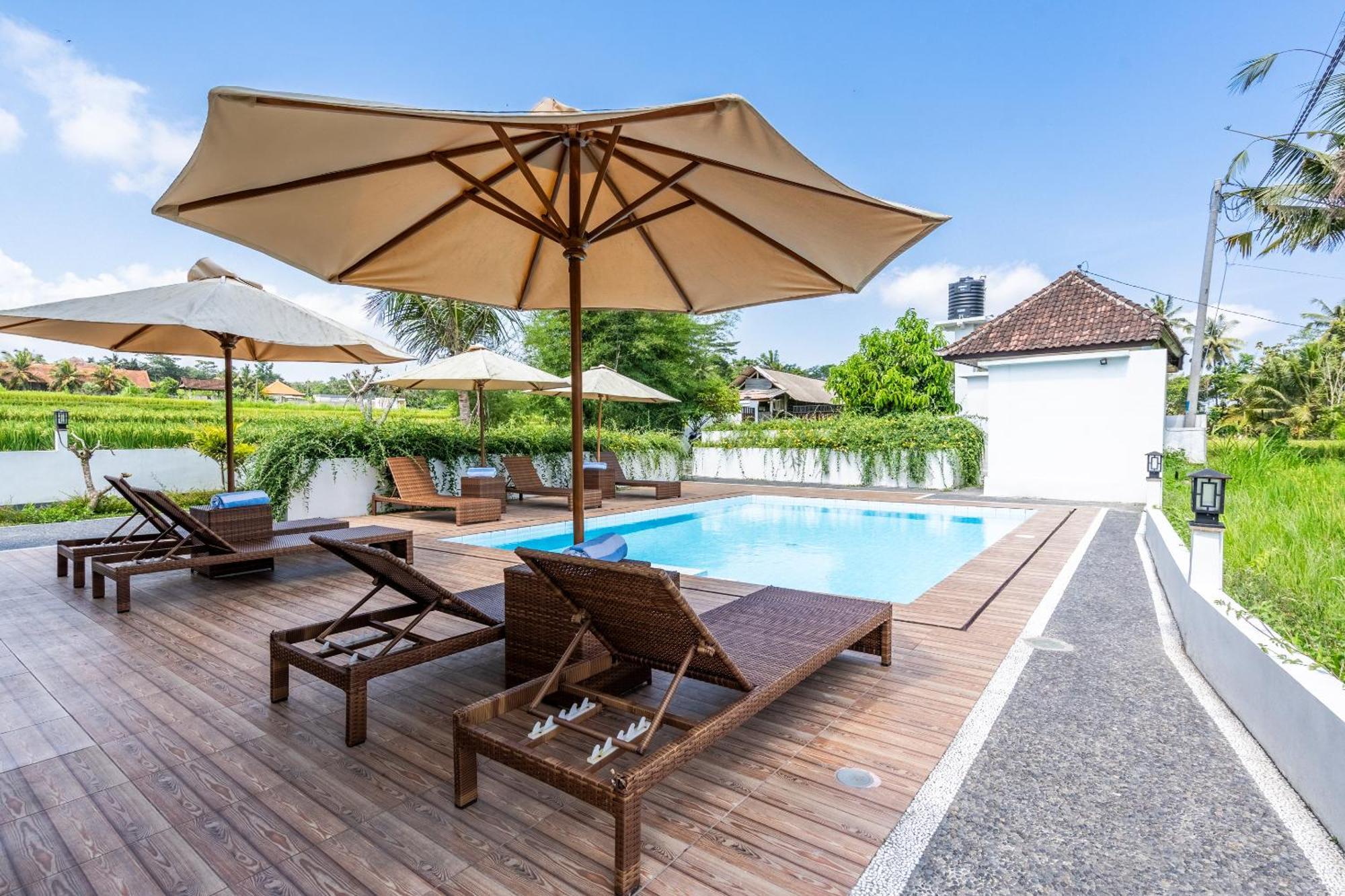 Aura Apartemen *