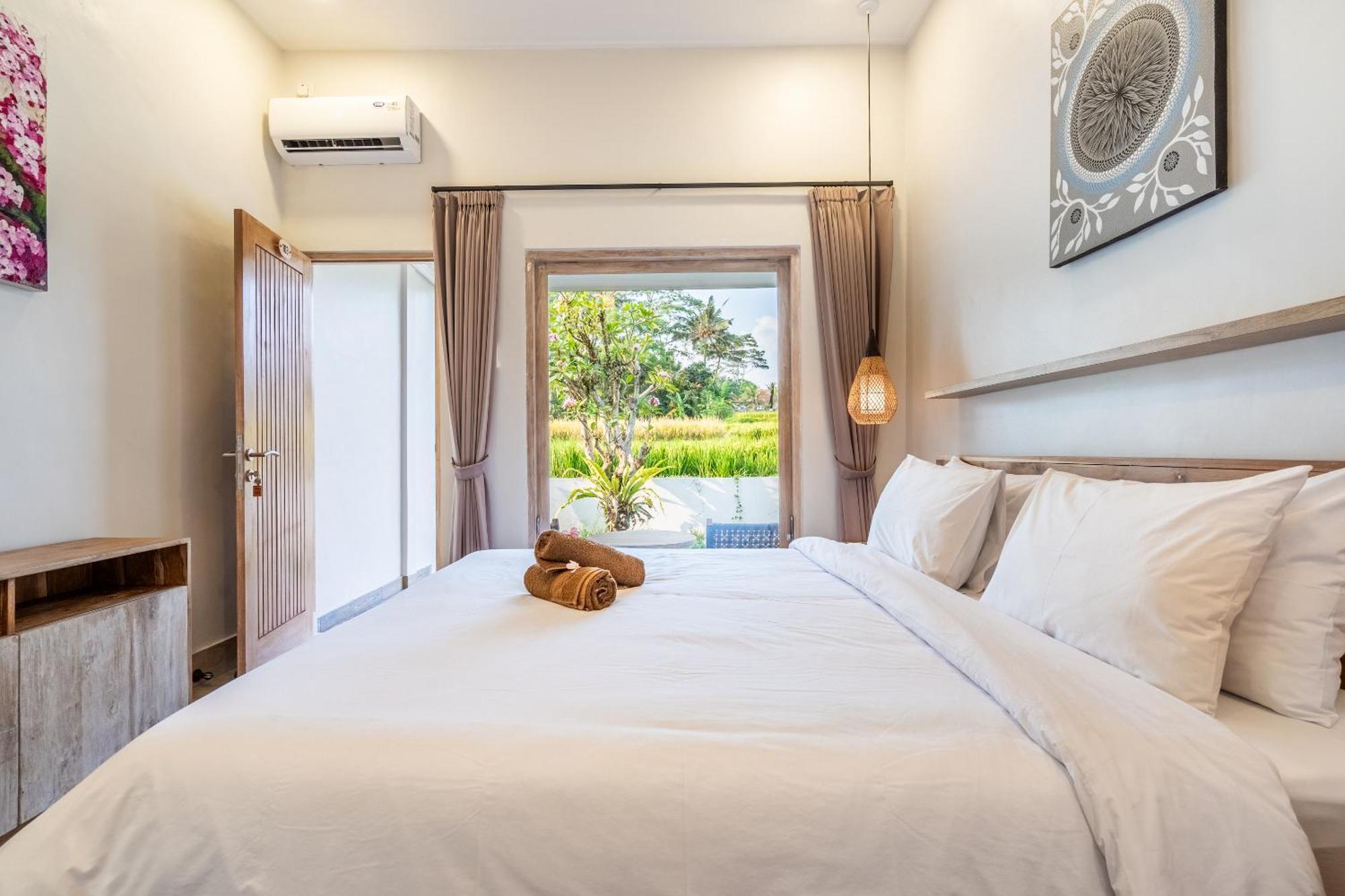 Aura Apartemen